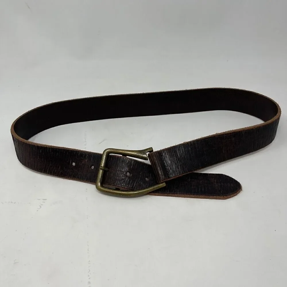 Streets Ahead Leather belt with slanted buckle Made in Italy Sz S